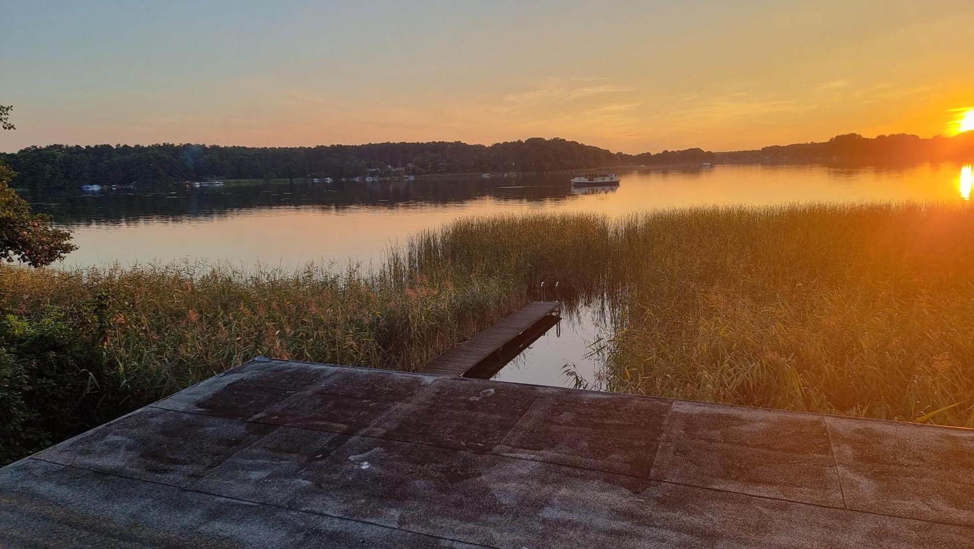 Mecklenburgische Seenplatte - Fh Mit Optionalem Steg Und Ruderboot Grosszerlang Екстериор снимка